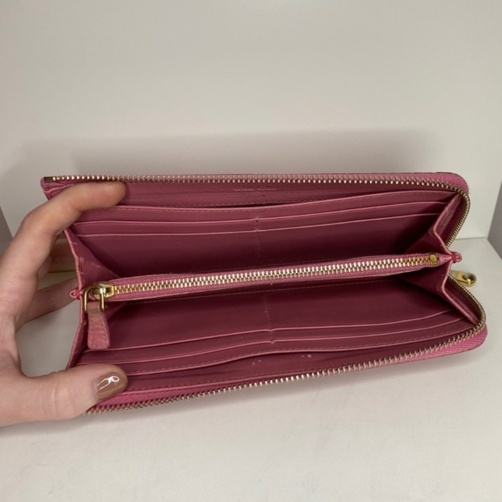 miu miu wallet ❤️ - Picture 7 of 9